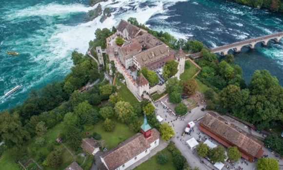 Schloss Laufen Dachsen