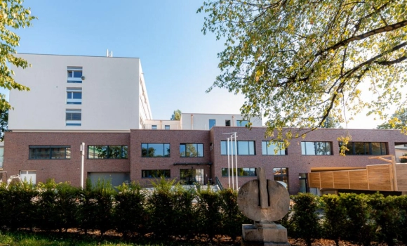 Umnutzung Dachgeschoss zu Attika-Maisonettewohnung
